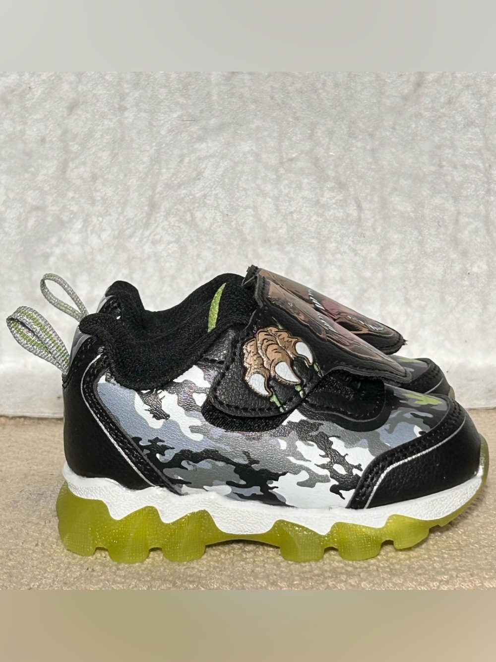 Jurassic World Toddler/Little Kids T-Rex Light Up SlipOn Sneaker Shoes SZ 5